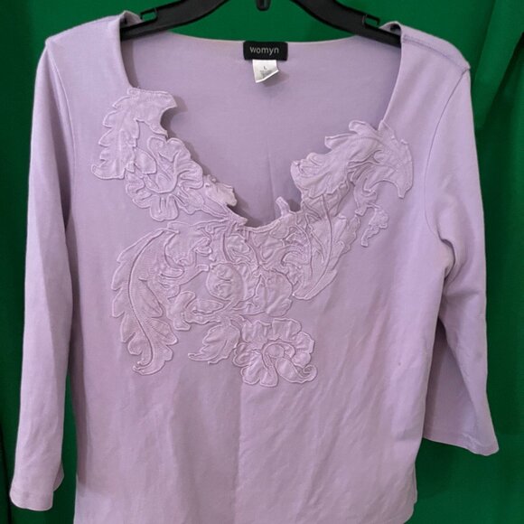 Womyn Pink / Purple   V Neck 3/4 Sleeve Top Blouse Size L w/Applique - Picture 1 of 6